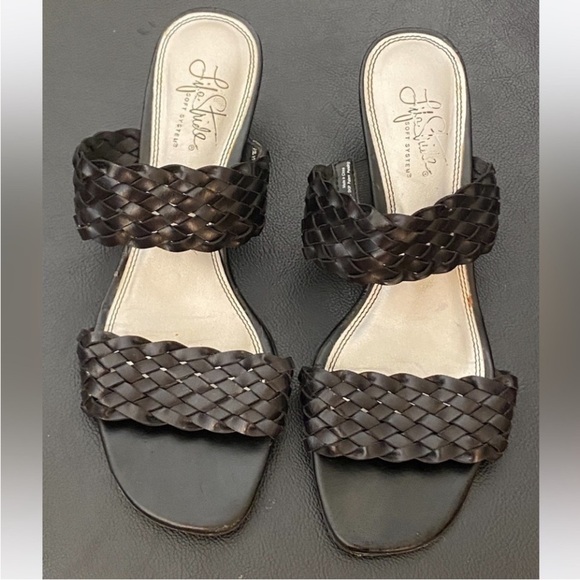 Life Stride Shoes - Life Stride Leather Woven Sandals 2 Upper Straps Heel 2 Inch Heels Size 8 Women